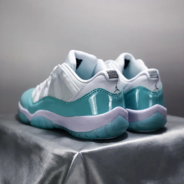 Air Jordan 11 أحذية كرة السلة جلد لامع أبيض فيروزي 5