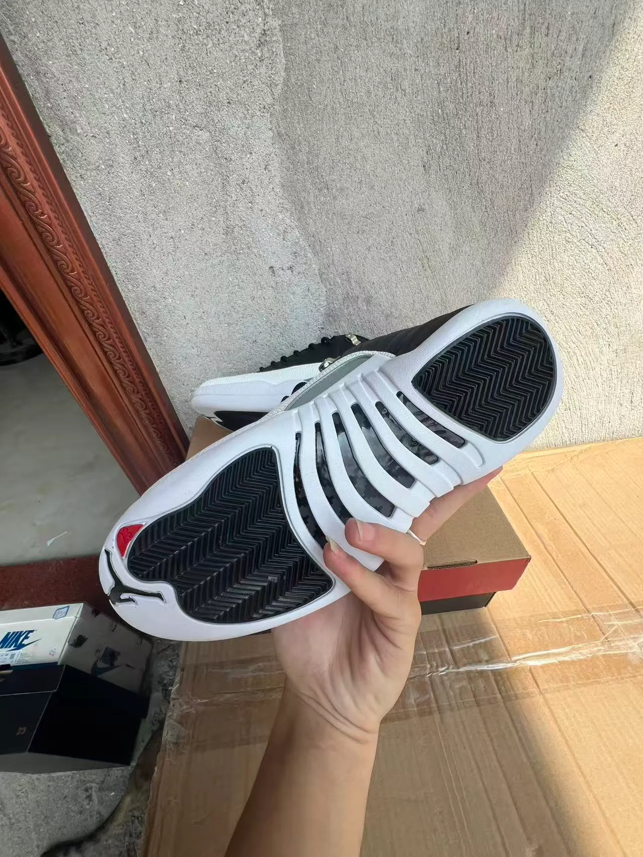 Zapatillas de baloncesto Air Jordan 12 negro blanco gris 6