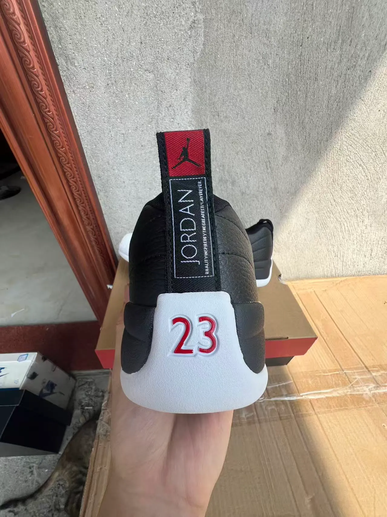 Zapatillas de baloncesto Air Jordan 12 negro blanco gris 8