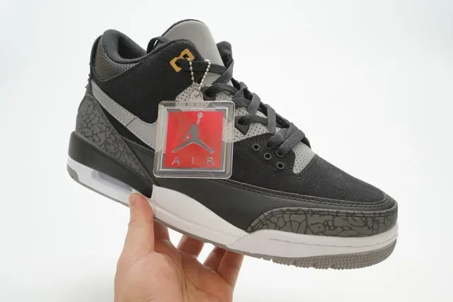 Air Jordan 3 黑色水泥灰篮球鞋 3