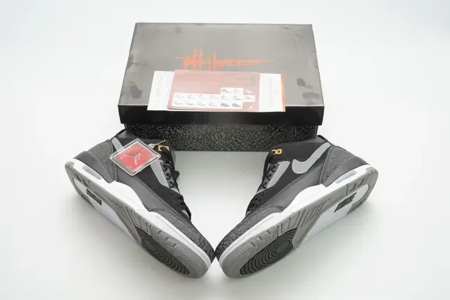Air Jordan 3 黑色水泥灰篮球鞋 4