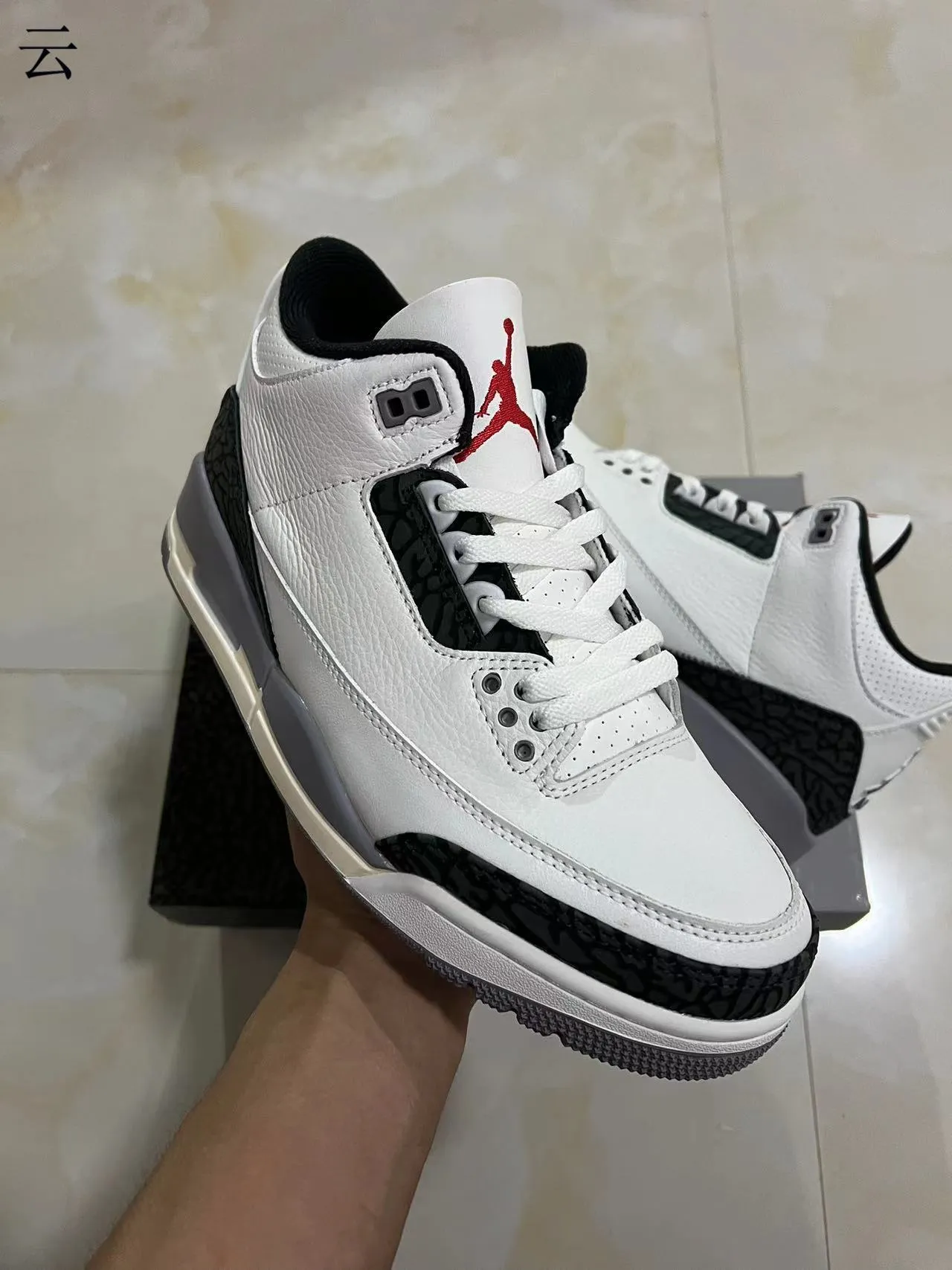 Zapatillas de baloncesto Air Jordan 3 blanco y negro con estampado de elefante 2