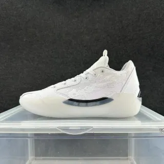 Air Jordan 39 হোয়াইট সিলভার স্কাল্পটেড মিডসোল ইরিডিসেন্ট ক্যামো ওভারলে বাস্কেটবল জুতো