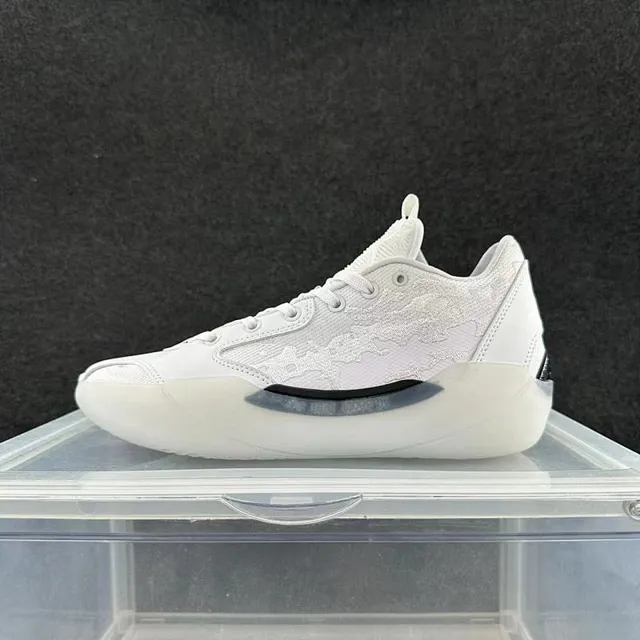 Air Jordan 39 হোয়াইট সিলভার স্কাল্পটেড মিডসোল ইরিডিসেন্ট ক্যামো ওভারলে বাস্কেটবল জুতো 2