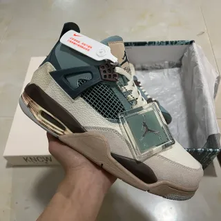 Air Jordan 4 बेज टील ब्राउन बास्केटबॉल जूते