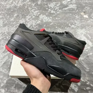 Tênis lifestyle Air Jordan 4 preto e vermelho
