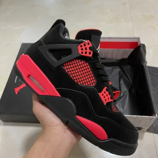 Air Jordan 4 黑色/大学红篮球鞋