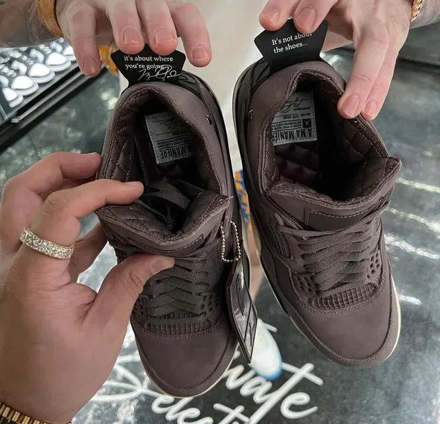 Air Jordan 4 Tênis de Basquete de Camurça Marrom Mate 11