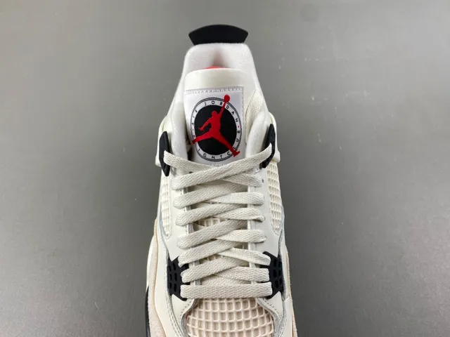 Air Jordan 4 Off-White and Black chaussures de basketball 5
