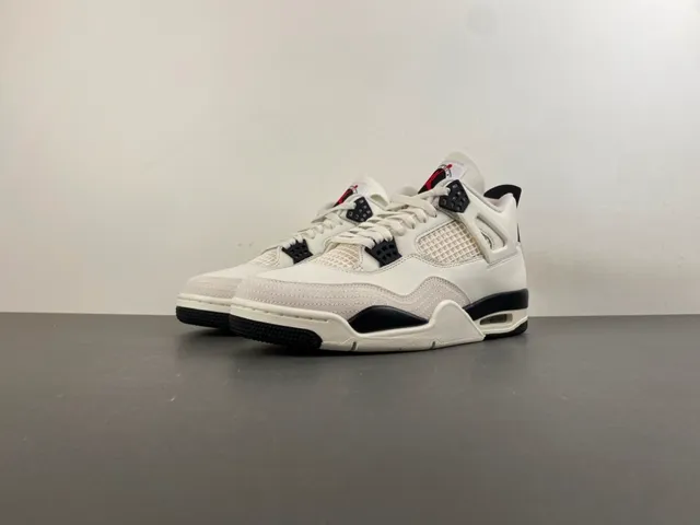 Air Jordan 4 Off-White and Black chaussures de basketball 9