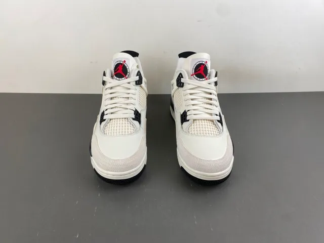 Air Jordan 4 Off-White and Black chaussures de basketball 10