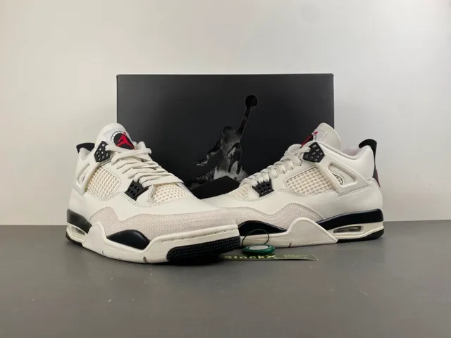 Air Jordan 4 Off-White and Black chaussures de basketball 12