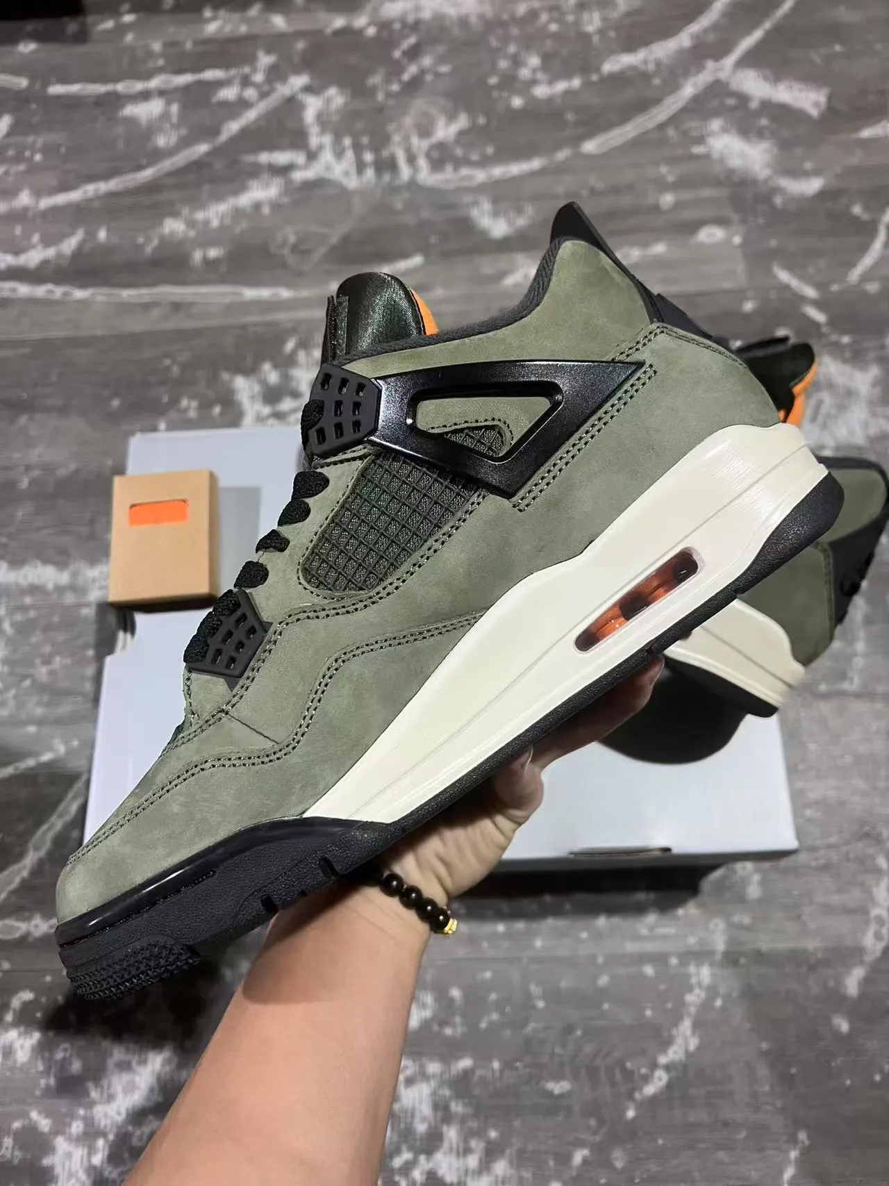 Air Jordan 4 橄榄绿麂皮高帮篮球鞋 5