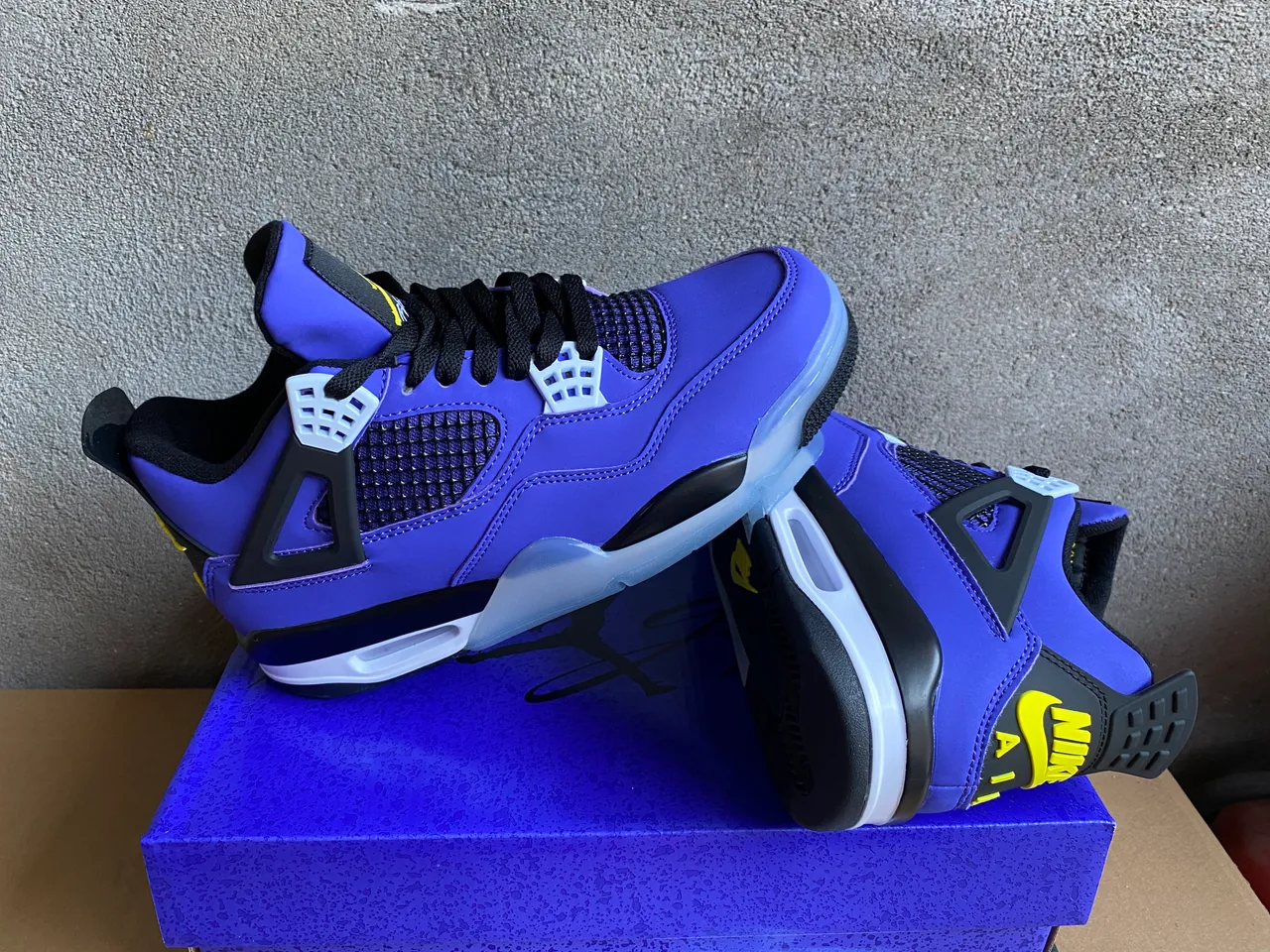 Air Jordan 4 紫色黑色白色篮球鞋 4