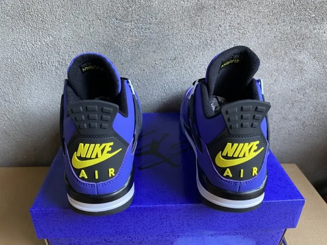Air Jordan 4 紫色黑色白色篮球鞋 8
