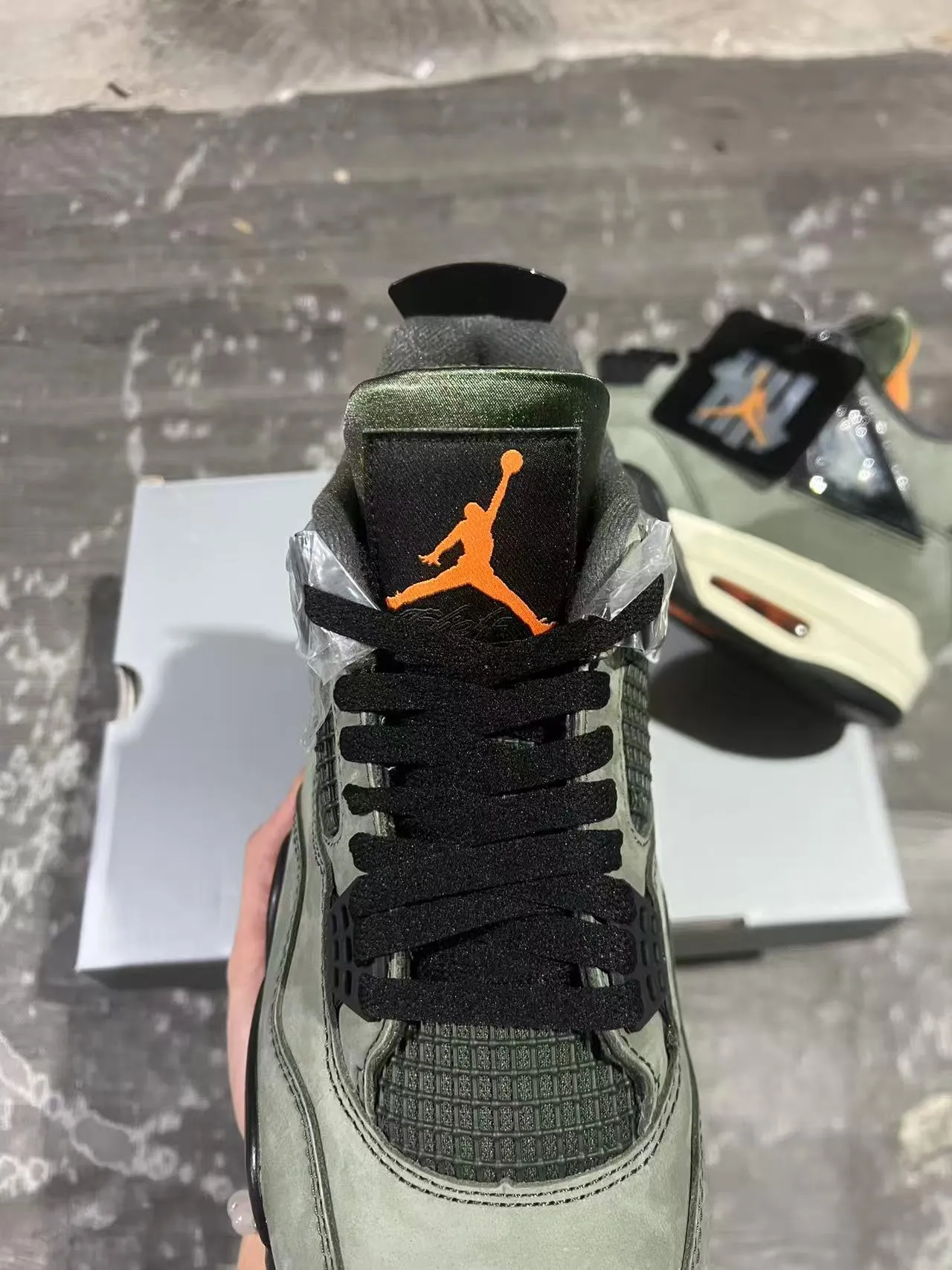 Zapatillas de baloncesto Air Jordan 4 de ante verde salvia 4