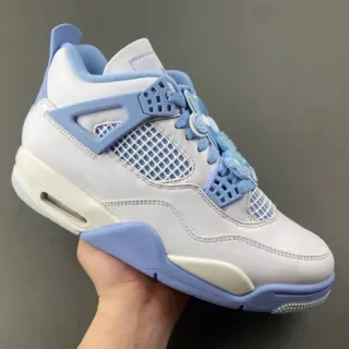 Tênis de basquete Air Jordan 4 branco e azul pó