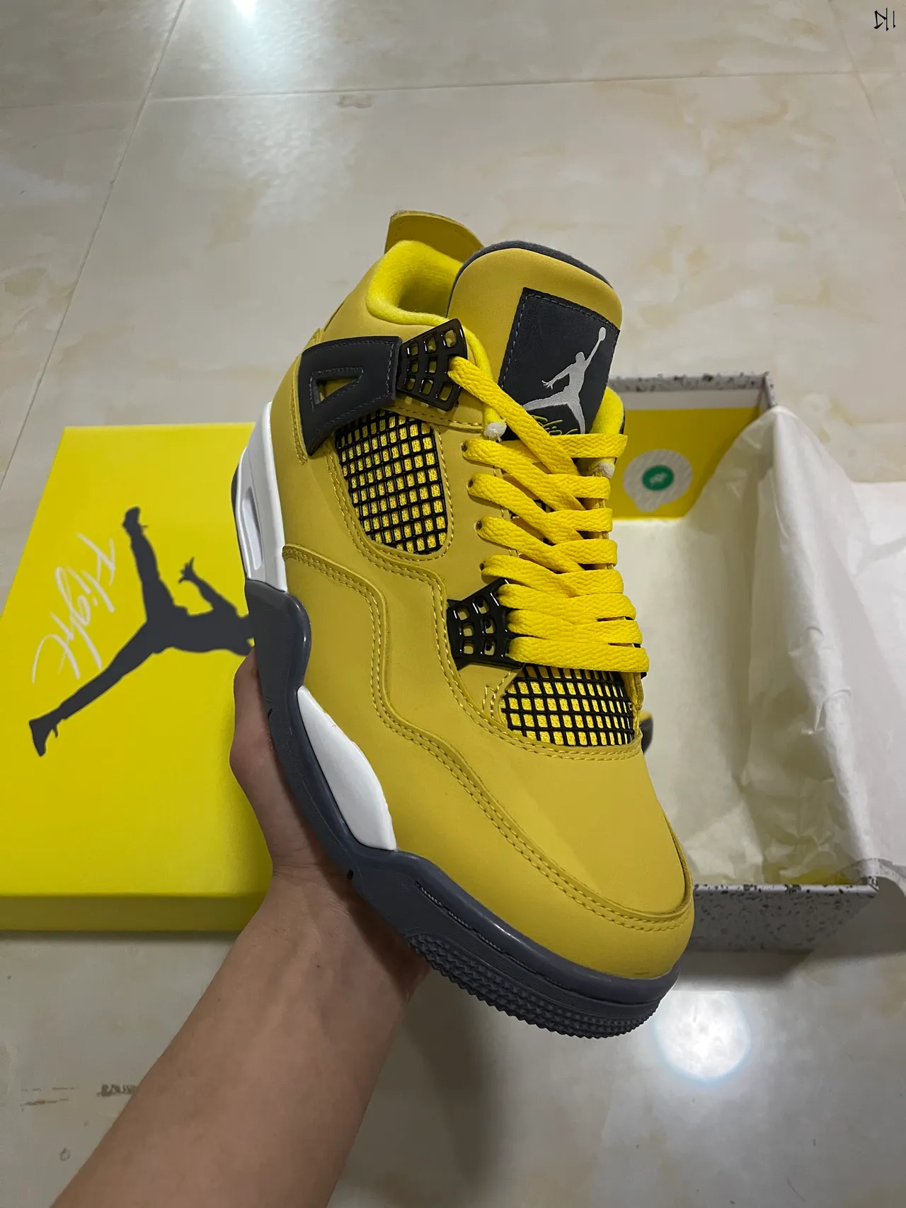 Air Jordan 4 Jaune Noir Blanc Chaussures de Basketball 2