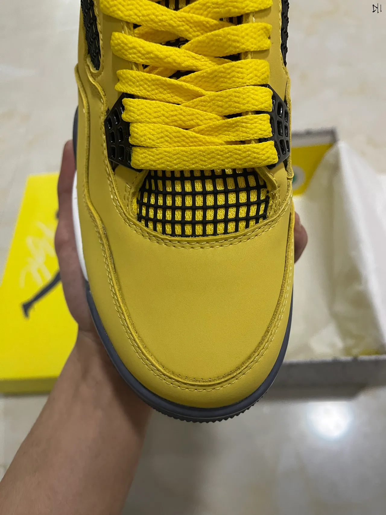 Air Jordan 4 Jaune Noir Blanc Chaussures de Basketball 3
