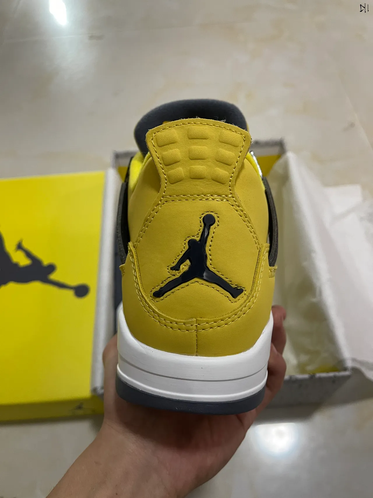 Air Jordan 4 Jaune Noir Blanc Chaussures de Basketball 7