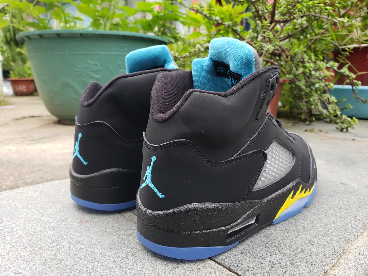Zapatillas de baloncesto Air Jordan 5 negro amarillo azul 6