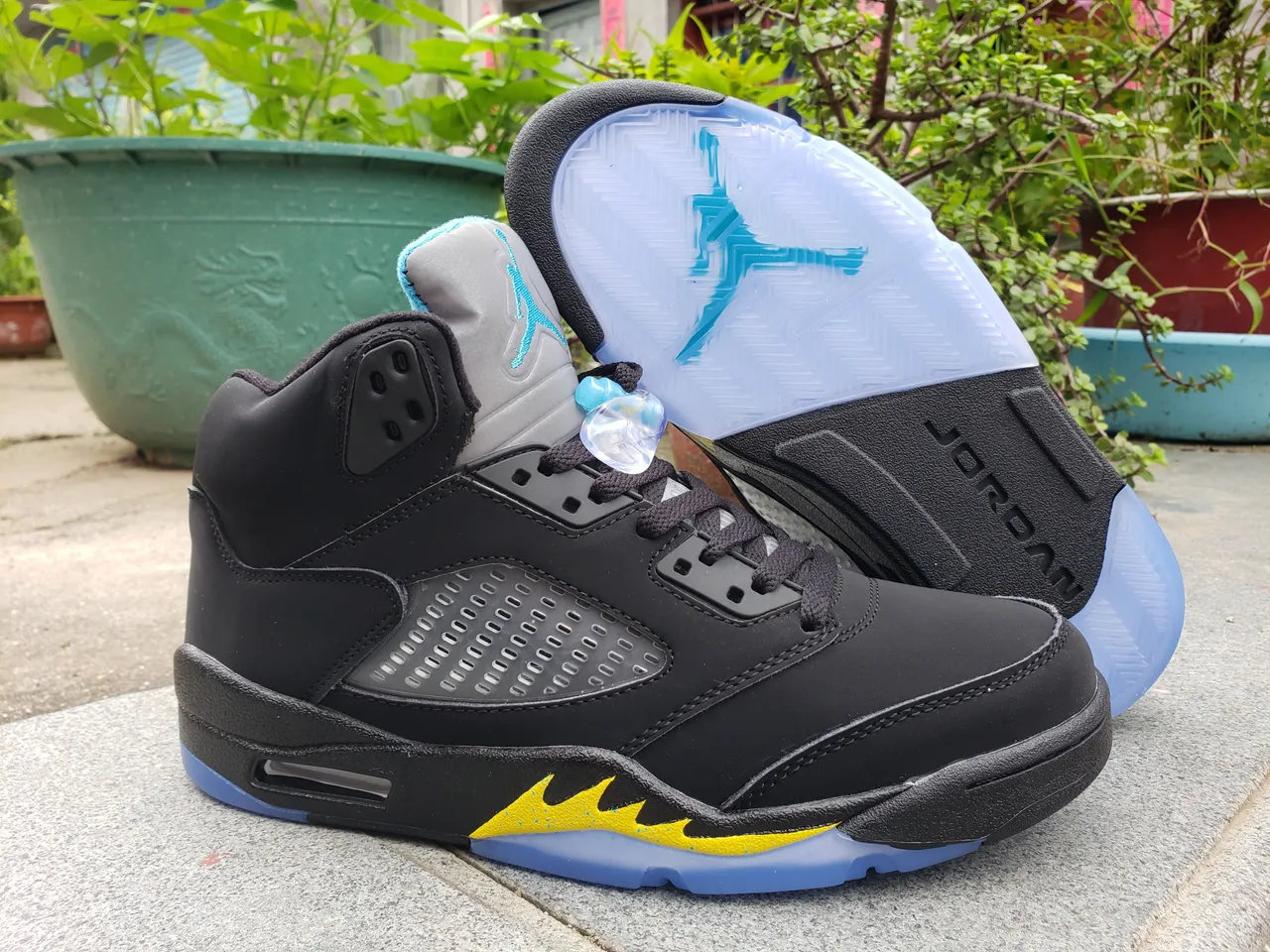 Zapatillas de baloncesto Air Jordan 5 negro amarillo azul 7
