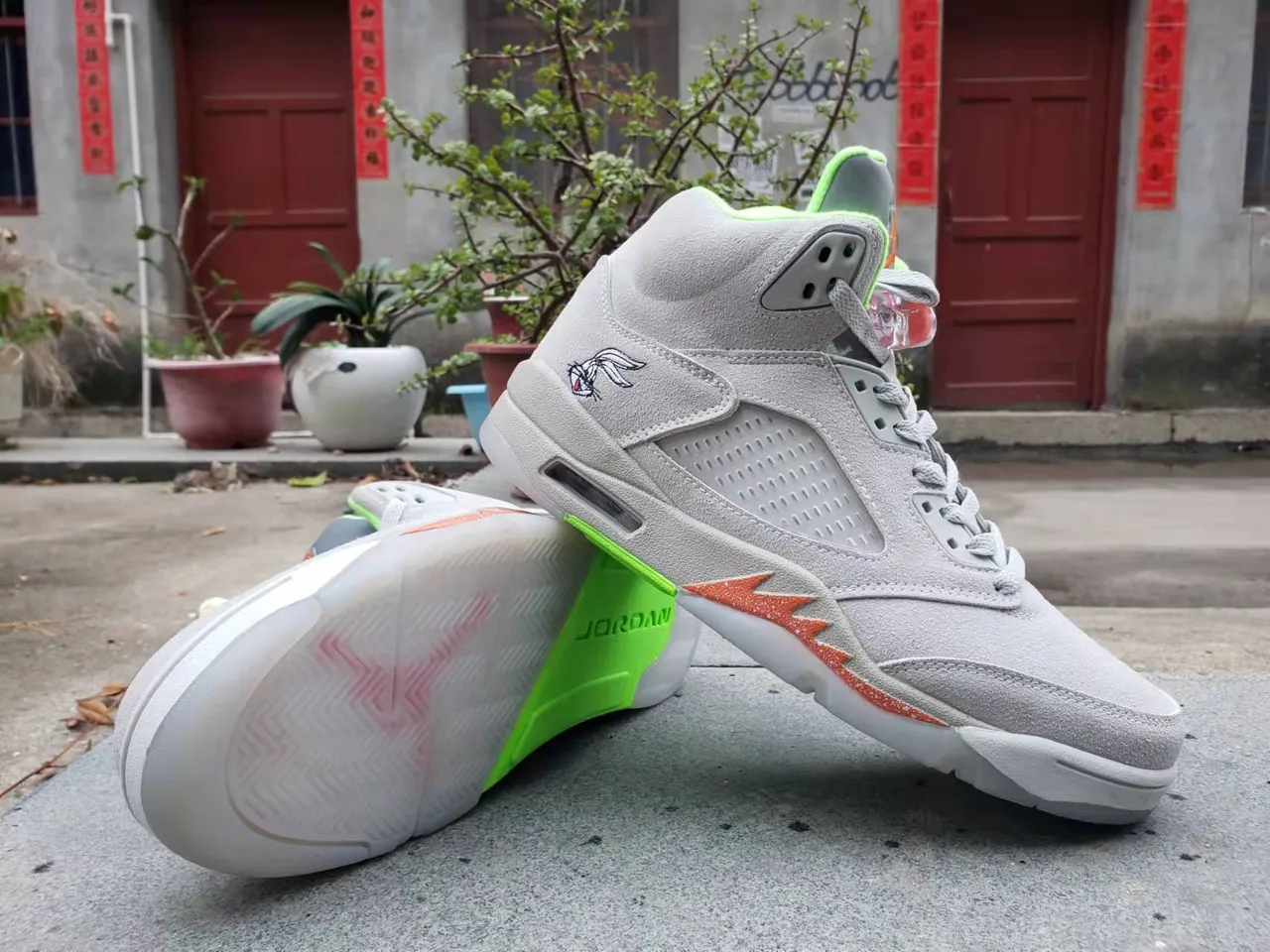 Zapatillas de baloncesto Air Jordan 5 gris verde neón llama naranja 3