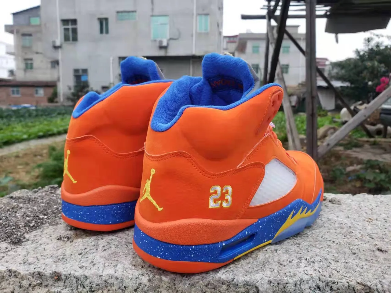 Air Jordan 5 Chaussures de Basketball orange bleu jaune 4