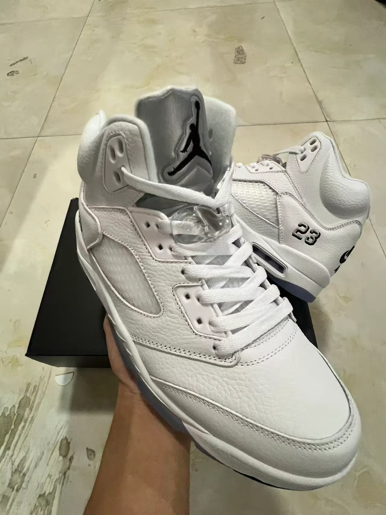 Air Jordan 5 सफ़ेद काला '23' बास्केटबॉल जूते 2