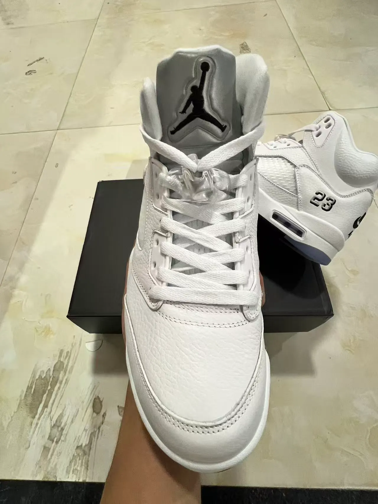 Air Jordan 5 सफ़ेद काला '23' बास्केटबॉल जूते 3