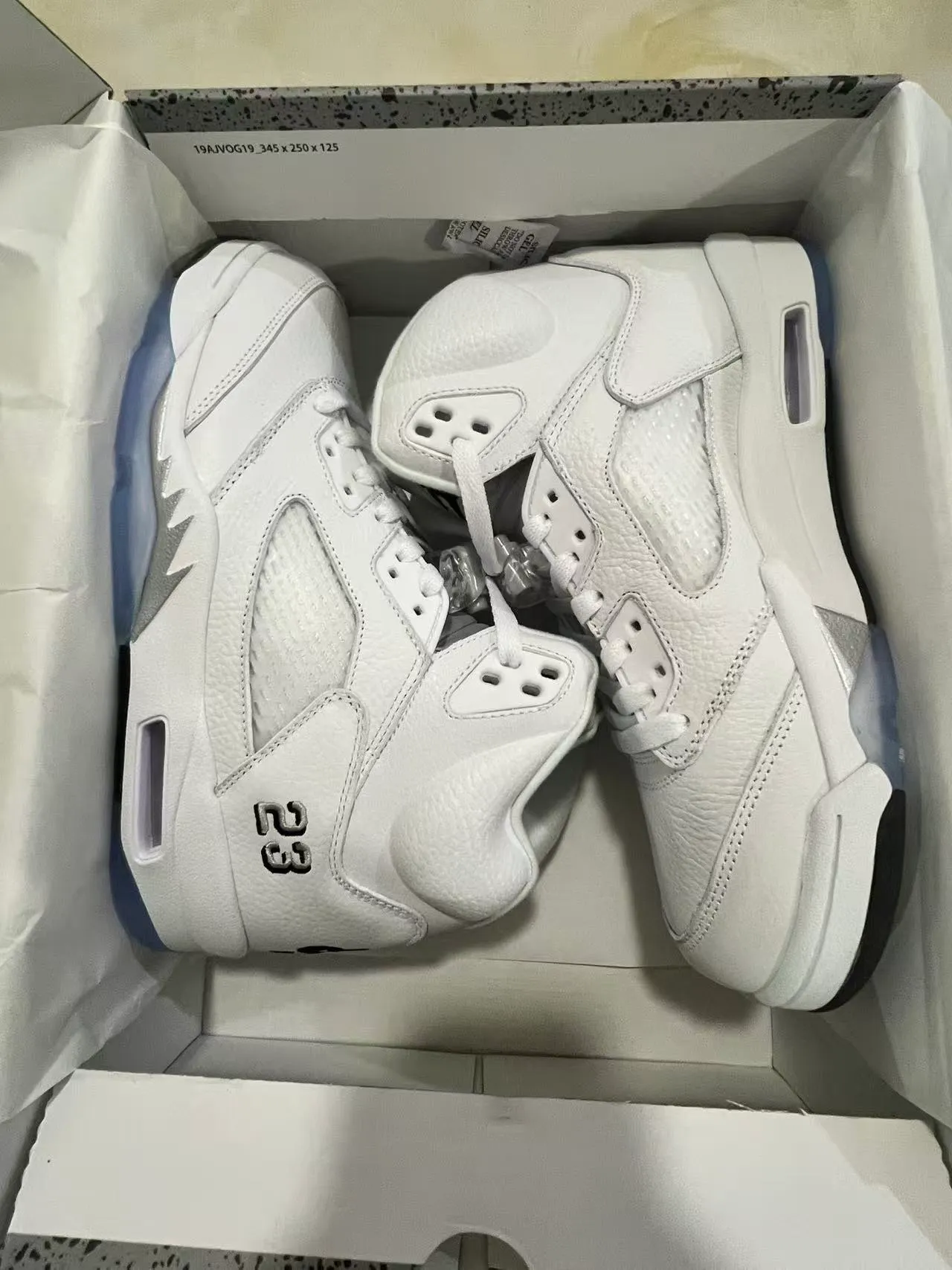 Air Jordan 5 सफ़ेद काला '23' बास्केटबॉल जूते 9