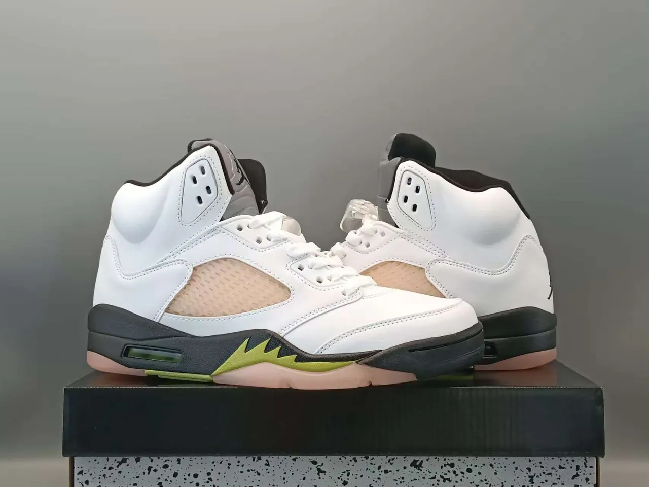 Zapatillas de baloncesto Air Jordan 5 blanco negro verde lima 2