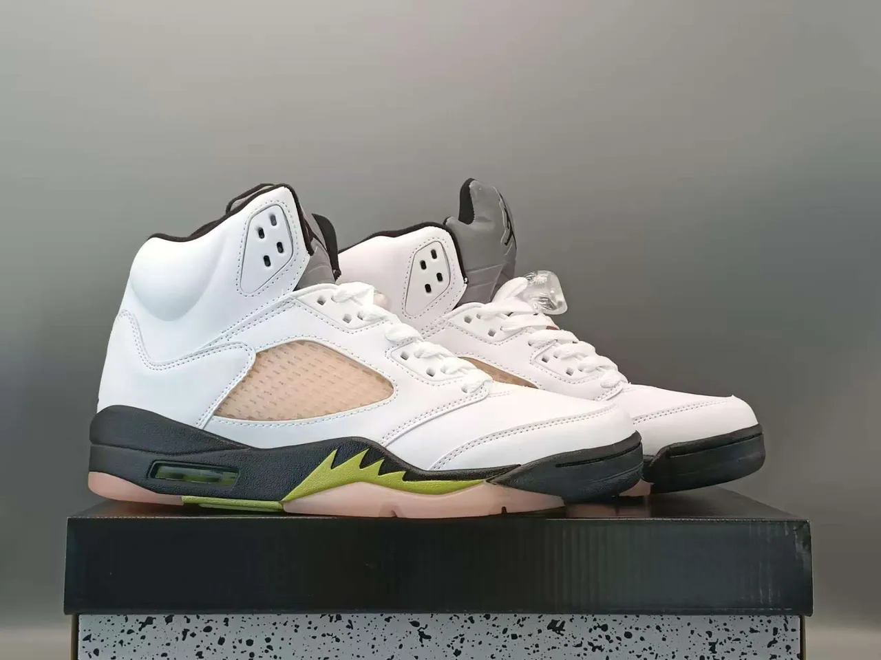 Zapatillas de baloncesto Air Jordan 5 blanco negro verde lima 4