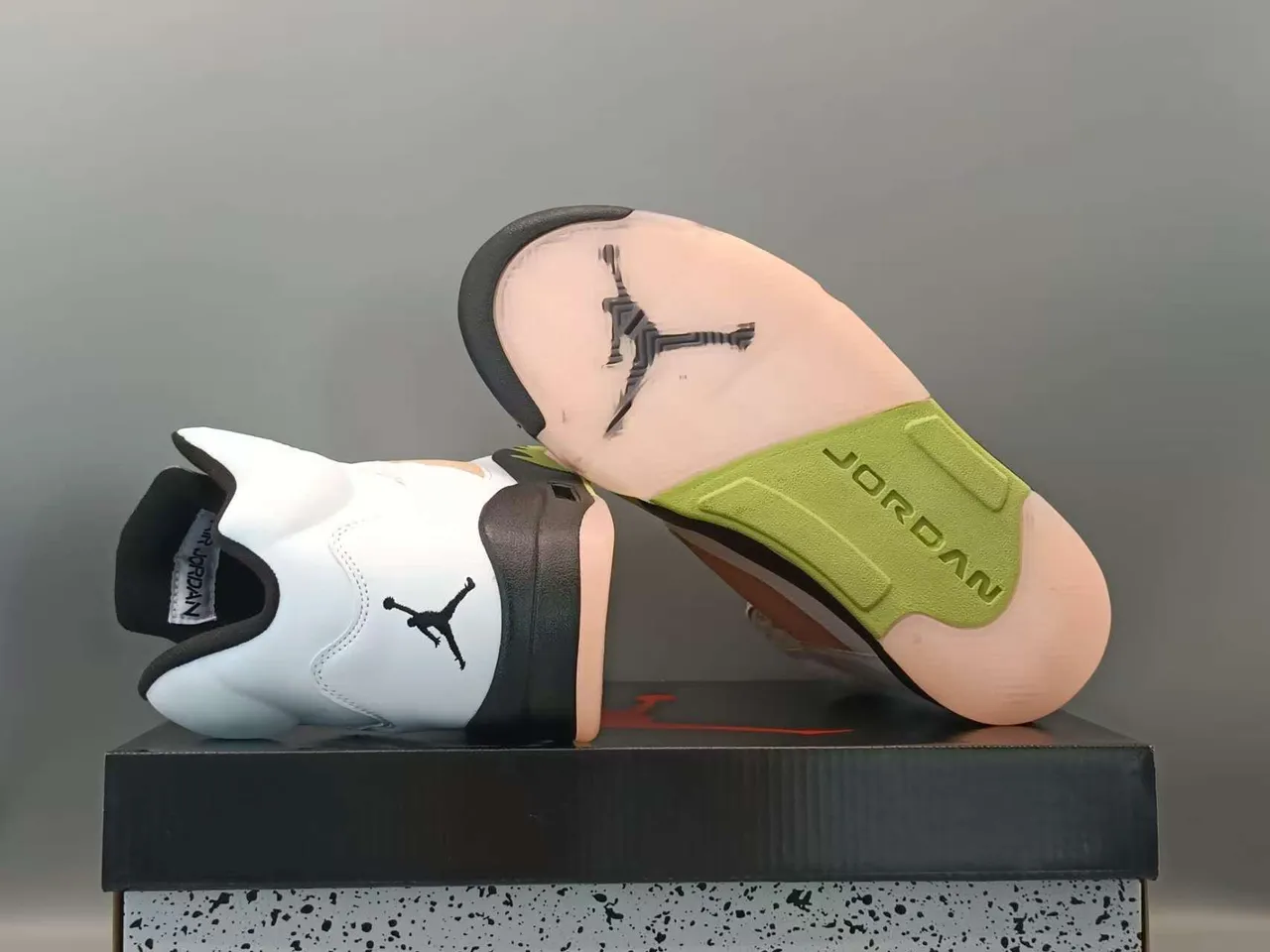 Zapatillas de baloncesto Air Jordan 5 blanco negro verde lima 6