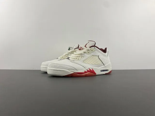 Tênis de basquete Air Jordan 5 branco grená verde 10