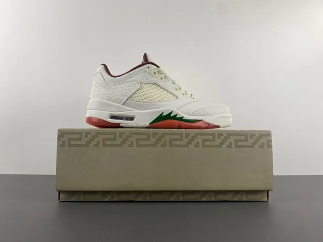 Tênis de basquete Air Jordan 5 branco grená verde 14