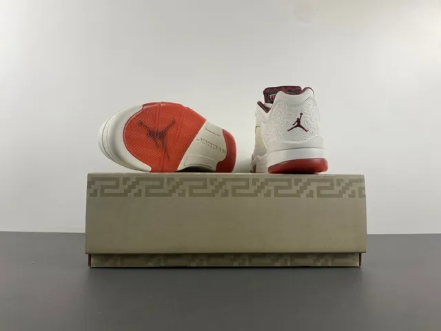 Tênis de basquete Air Jordan 5 branco grená verde 15