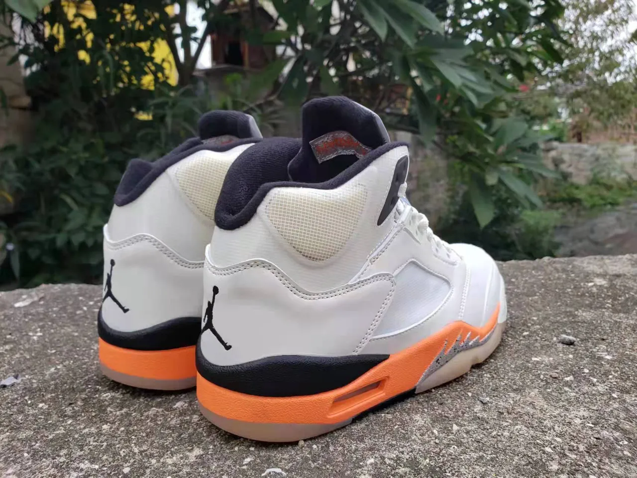 Zapatillas de baloncesto Air Jordan 5 blanco naranja negro 3