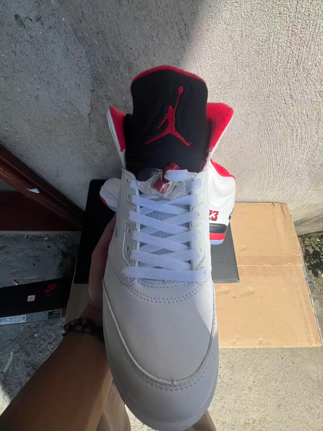 Air Jordan 5 chaussures de basketball blanc rouge noir 3
