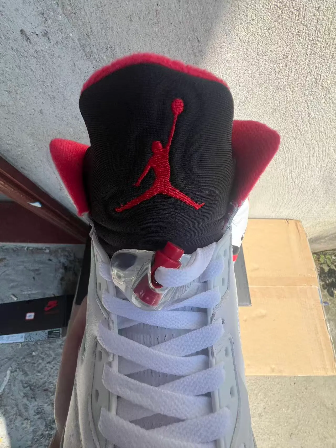 Air Jordan 5 chaussures de basketball blanc rouge noir 4