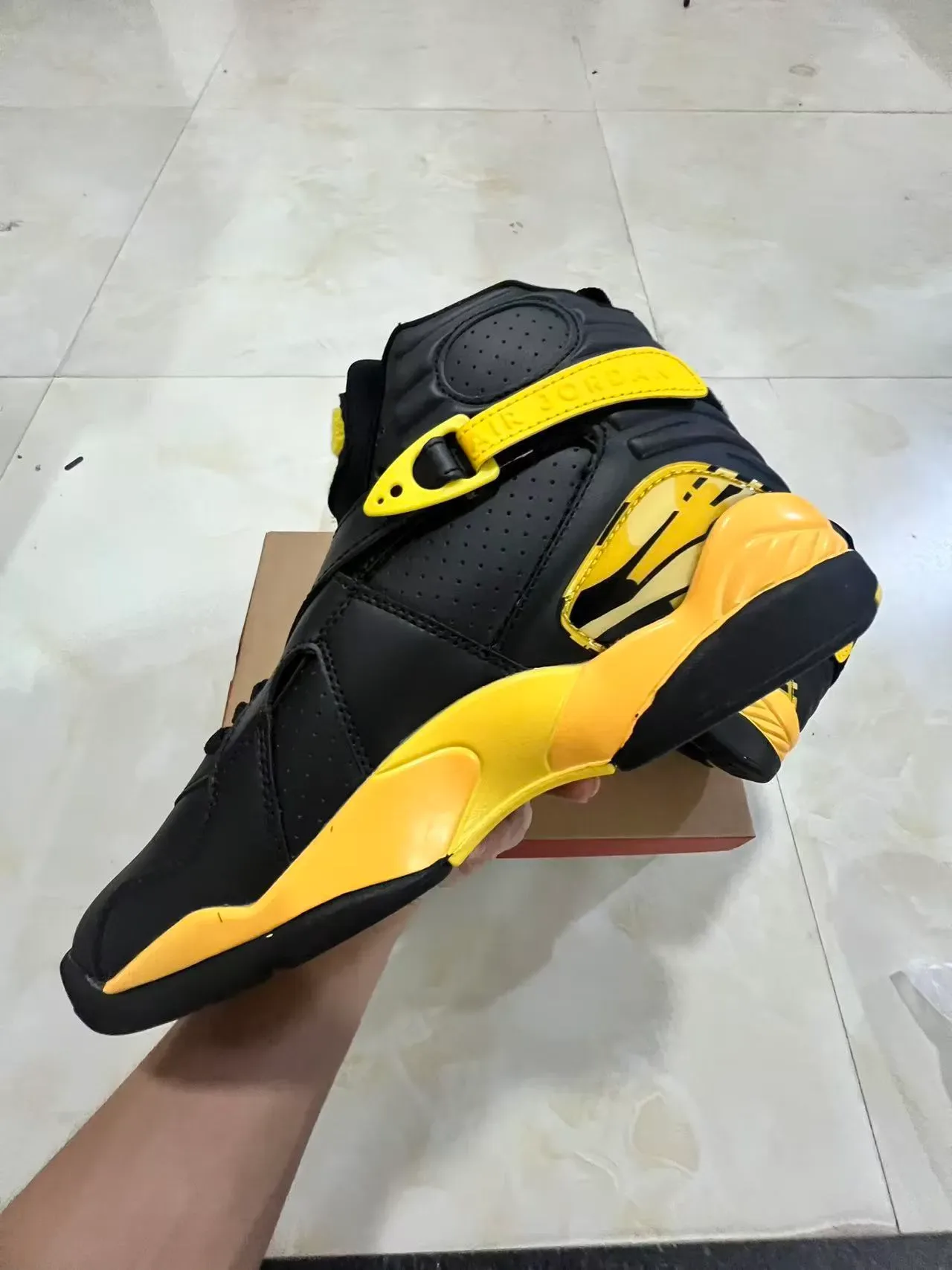 Air Jordan 8 Preto Amarelo Tênis de Basquete 5