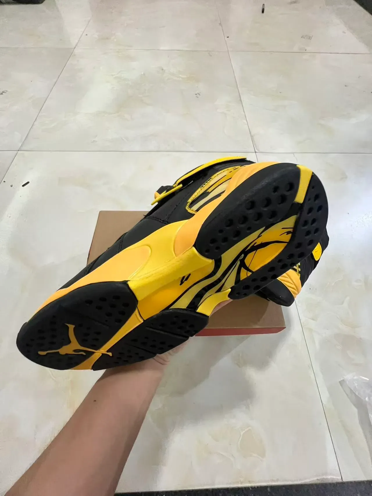 Air Jordan 8 Preto Amarelo Tênis de Basquete 6