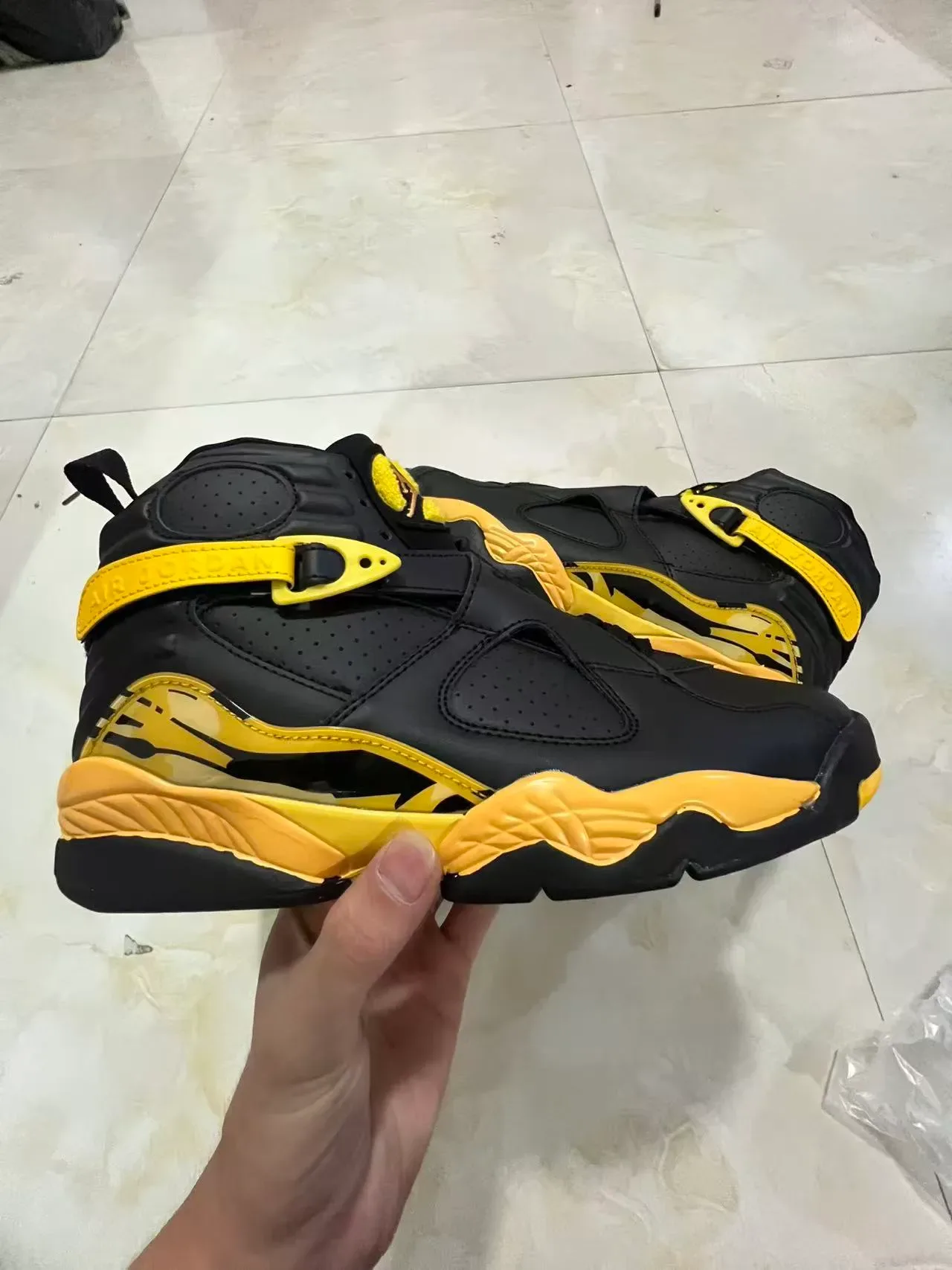 Air Jordan 8 Preto Amarelo Tênis de Basquete 7