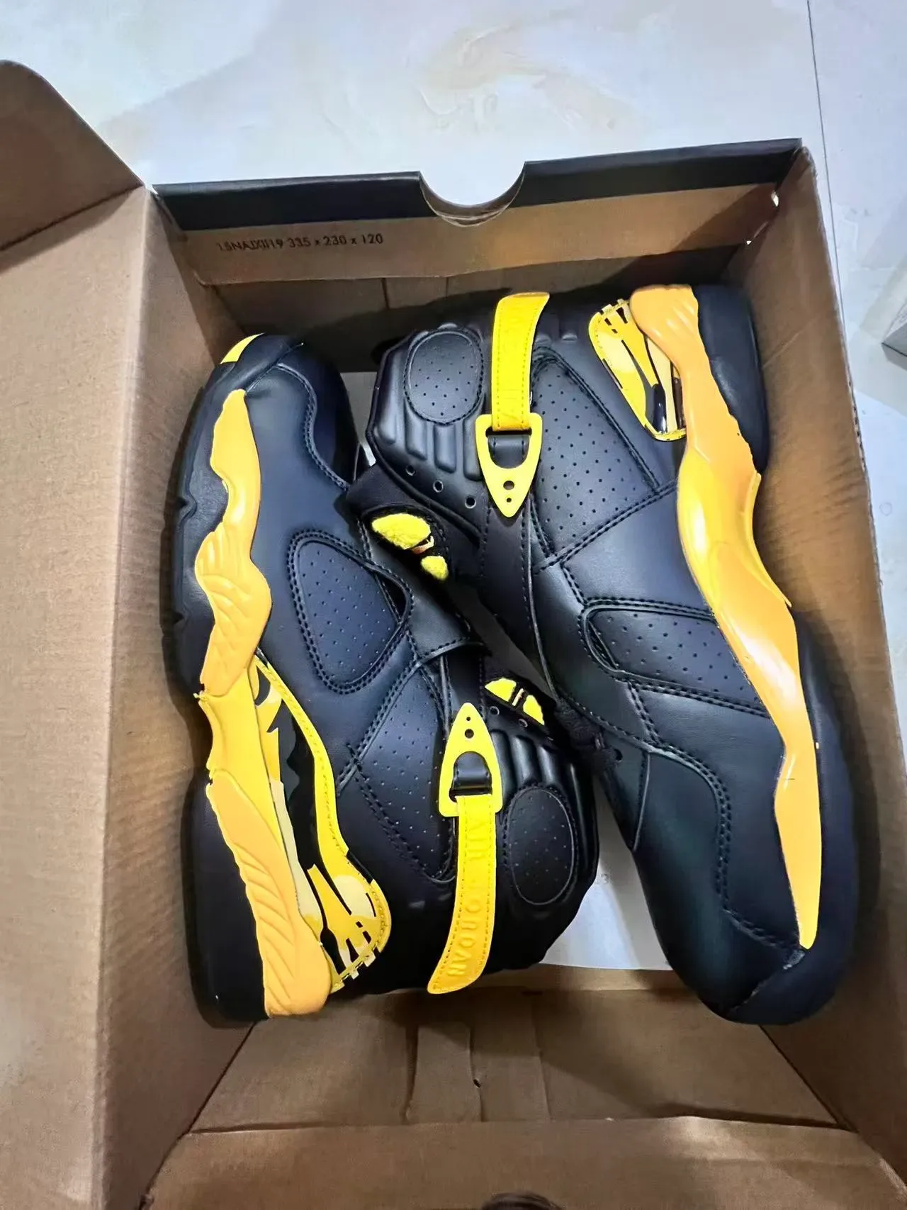 Air Jordan 8 Preto Amarelo Tênis de Basquete 9