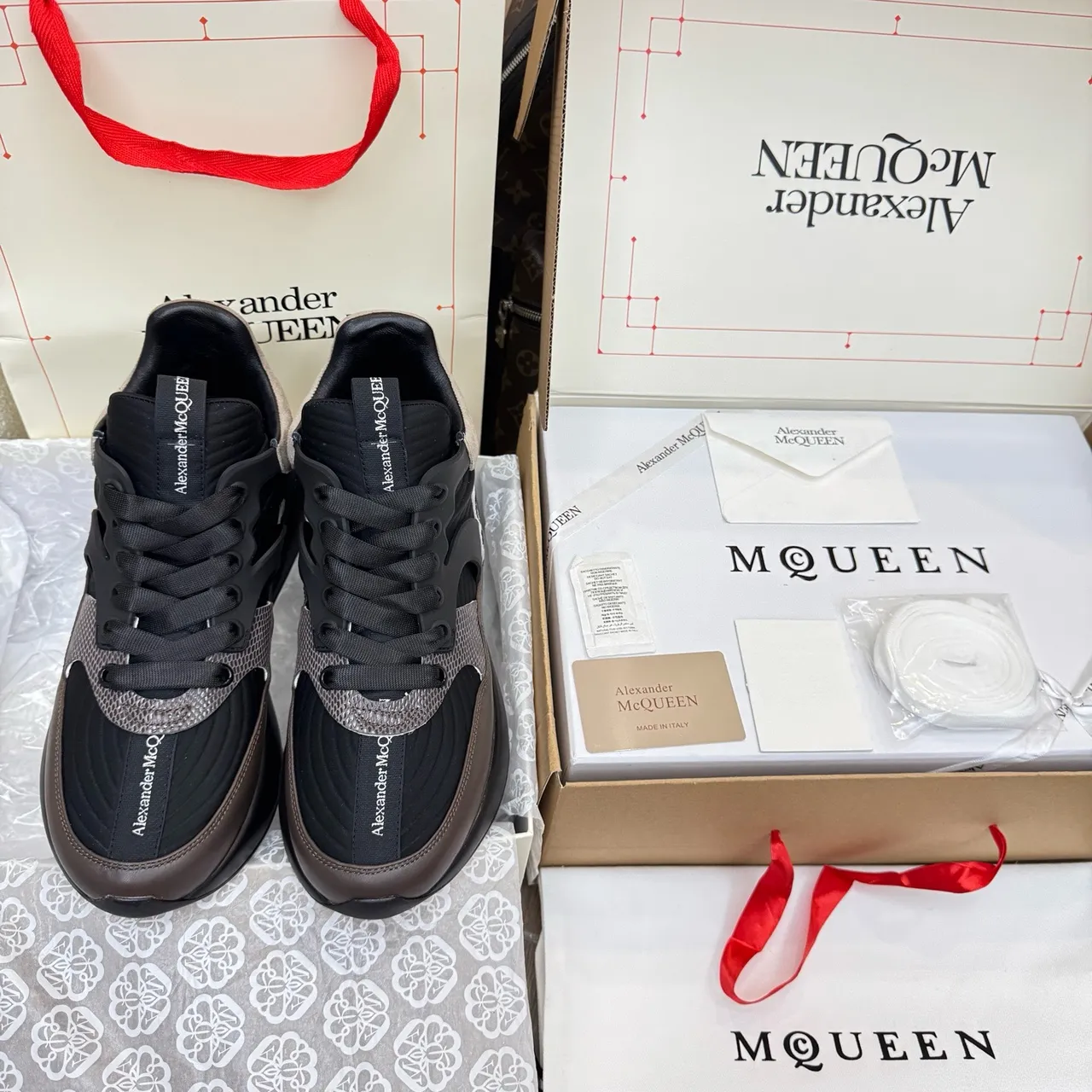 Alexander McQueen 黑色 棕色 超大 平台 鞋底 斑马纹 头层小牛皮 面板 粗厚 运动鞋 2