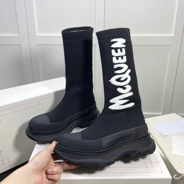 Alexander McQueen 黑色白色针织袜顶 Logo集成 膝靴 8
