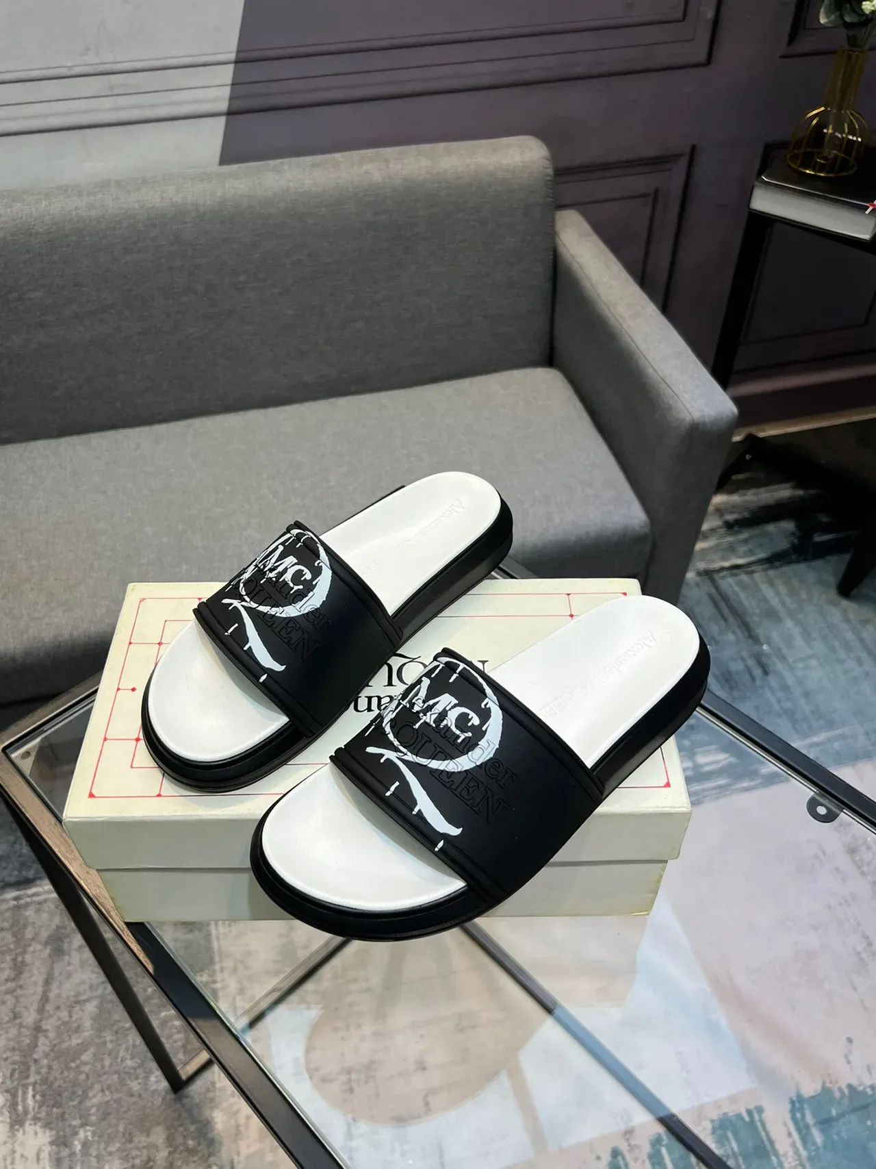 Alexander McQueen Logo-Print Black and White Slide Slippers 3