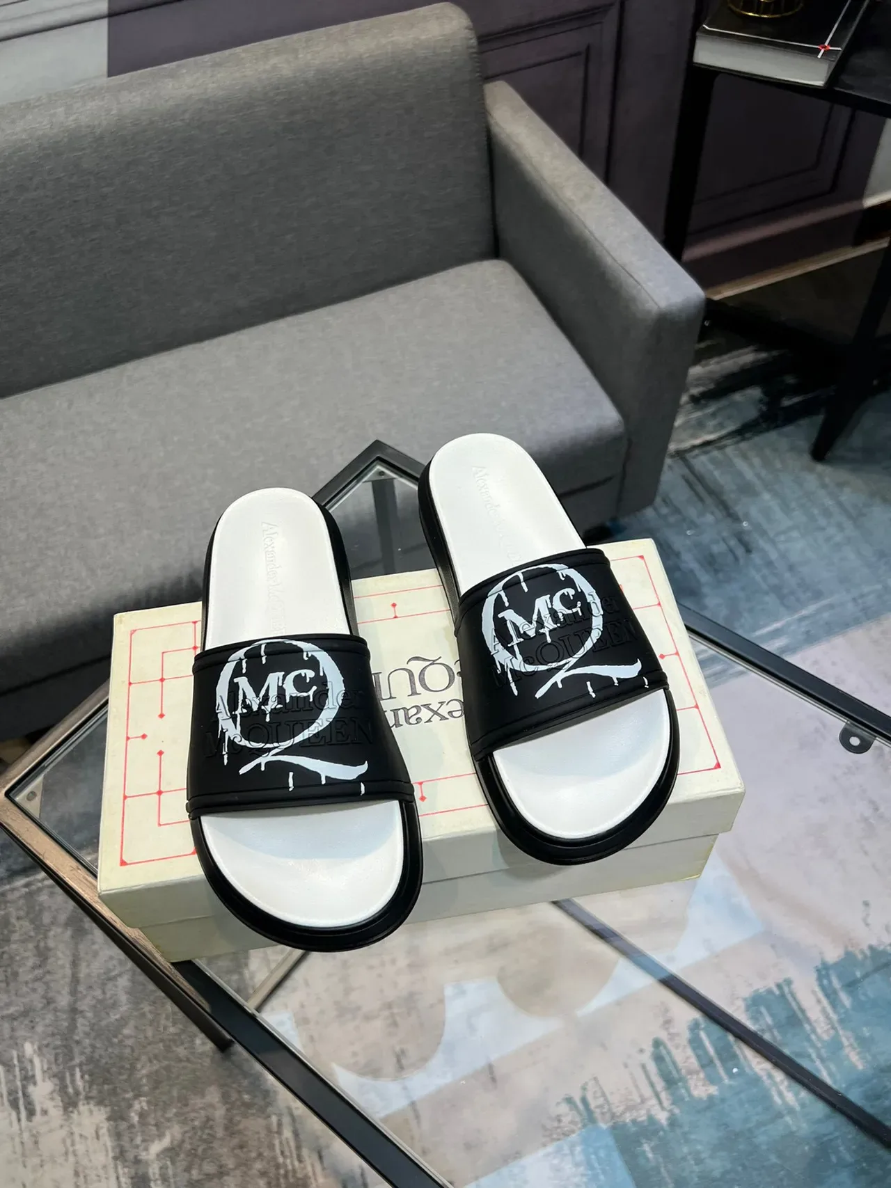 Alexander McQueen Logo-Print Black and White Slide Slippers 5