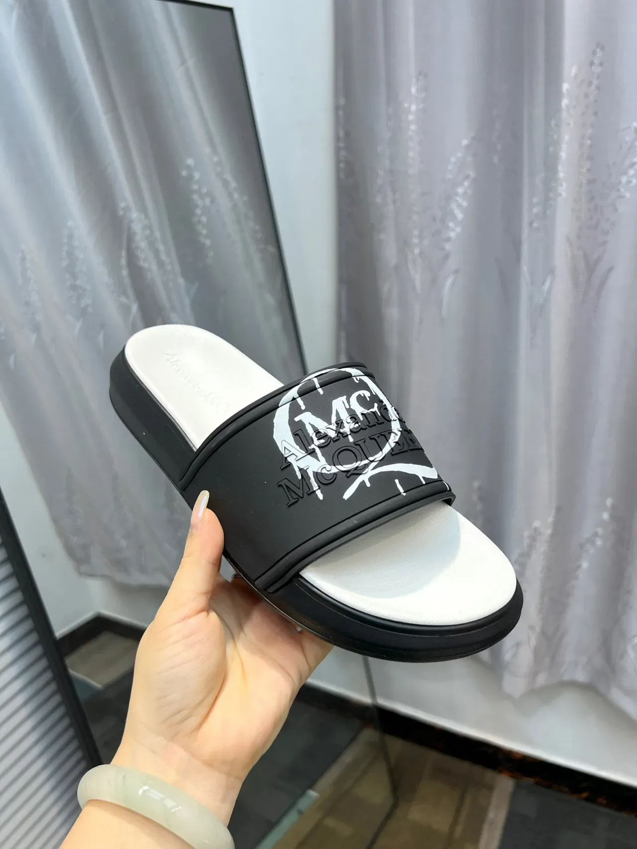 Alexander McQueen Logo-Print Black and White Slide Slippers 6