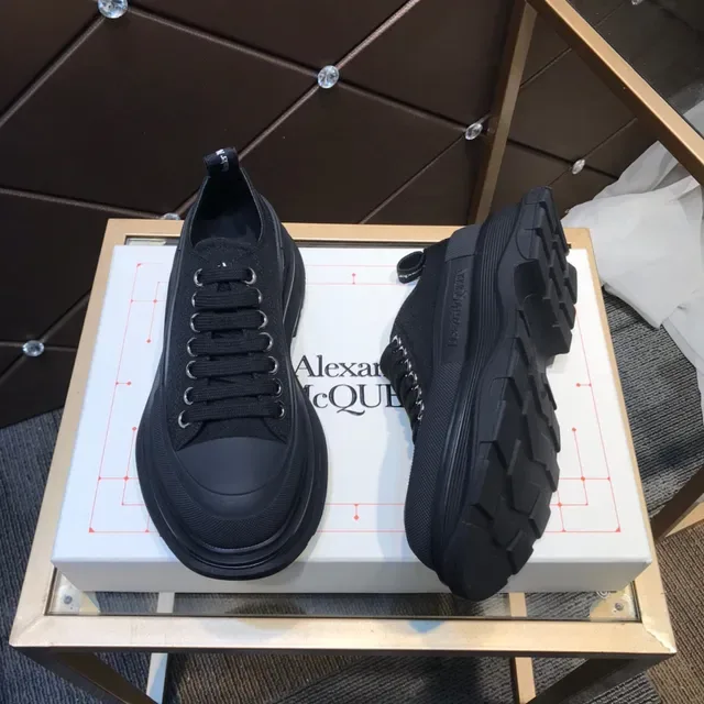 Alexander McQueen Oversized Sneaker Black Lifestyle Sneakers 8